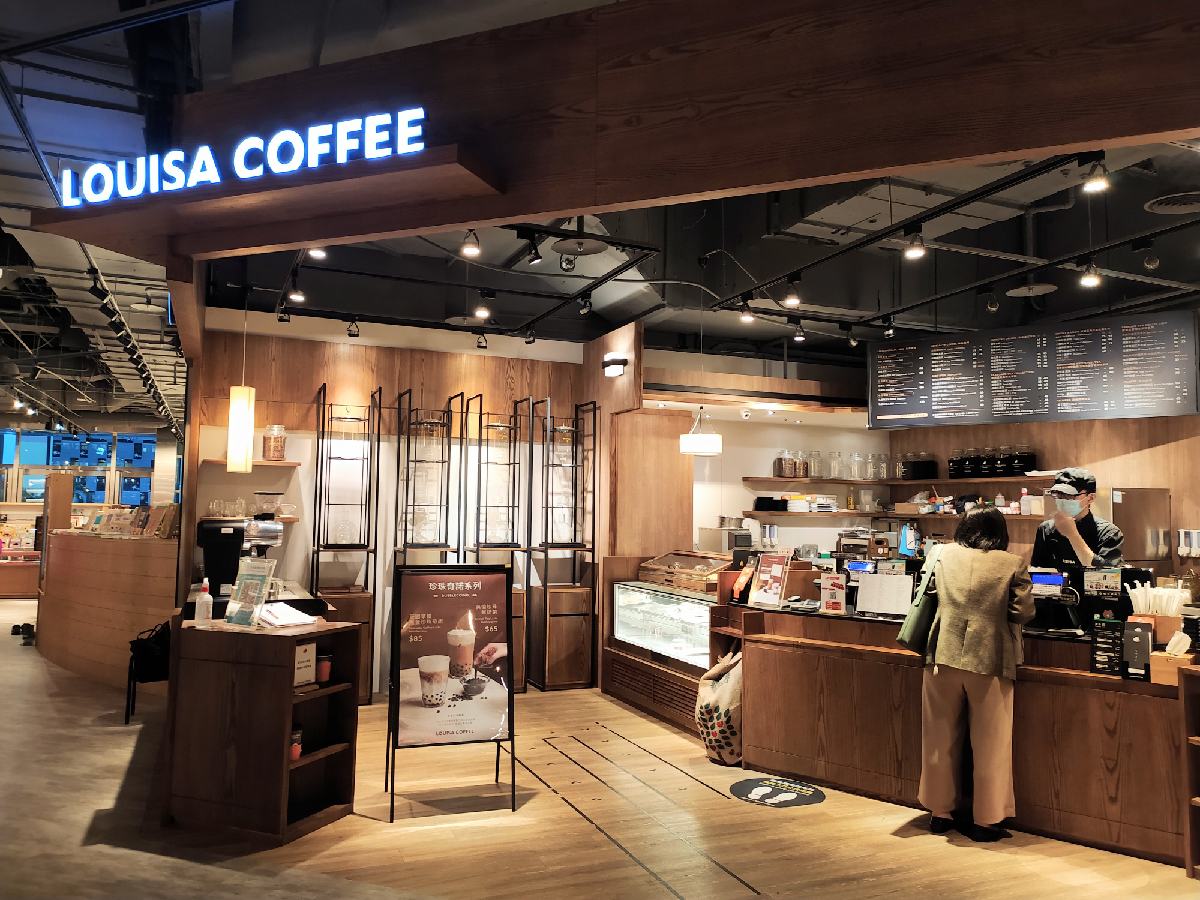路易莎咖啡Louisa Coffee+蔦屋書店｜咖啡香、書香的完美融合