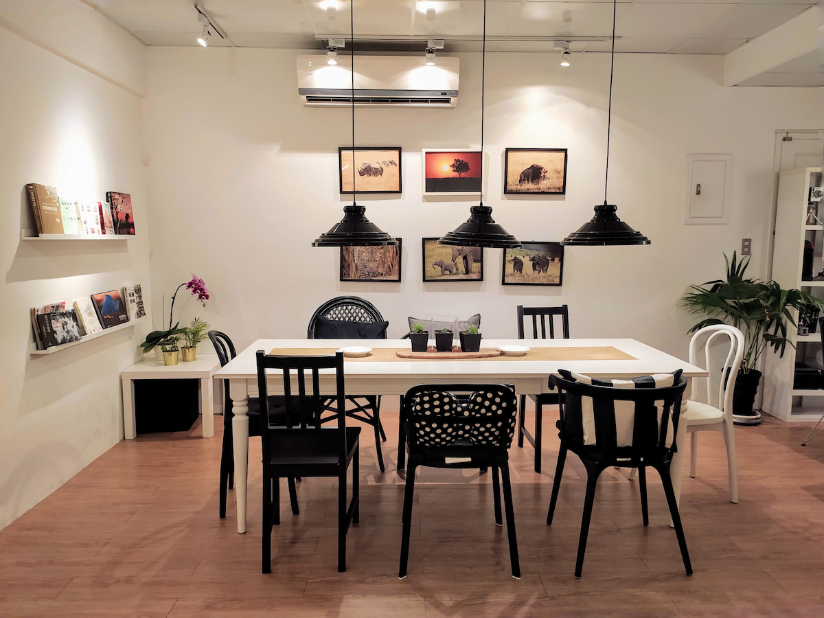 大安區咖啡廳｜有如Ikea展示空間般溫馨的氛圍，也是攝影藝廊的咖啡館