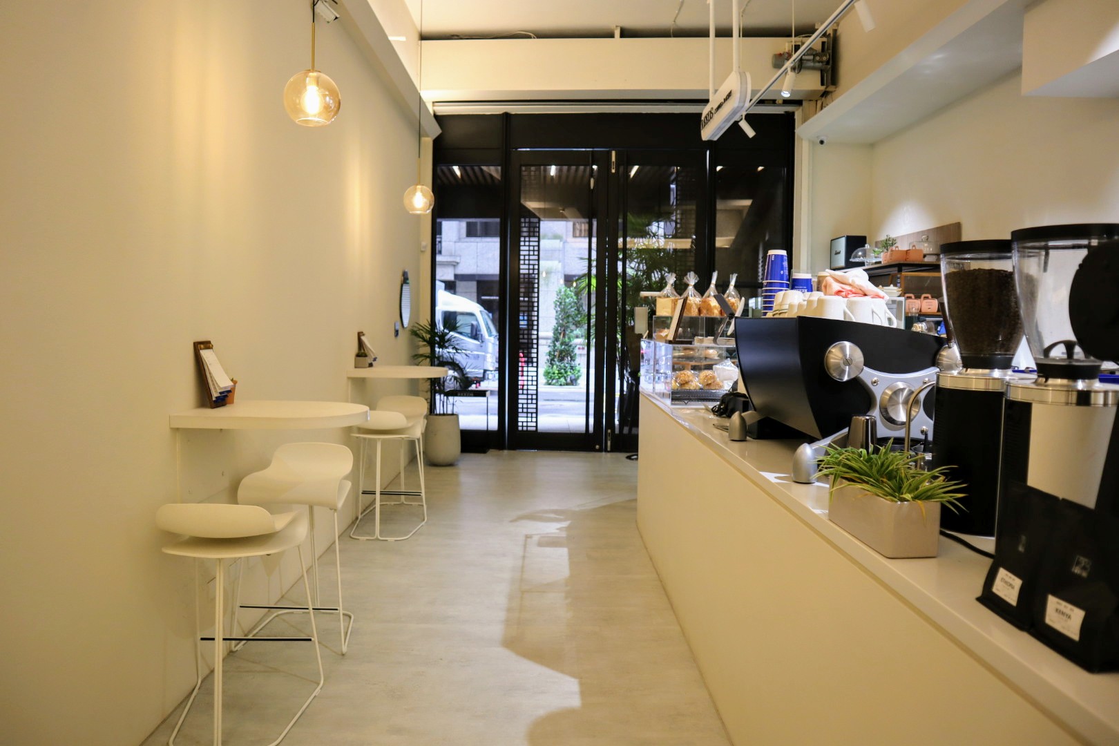 【中山區咖啡廳】Reeds Coffee & Bakery，不限時咖啡館 x 麵包店