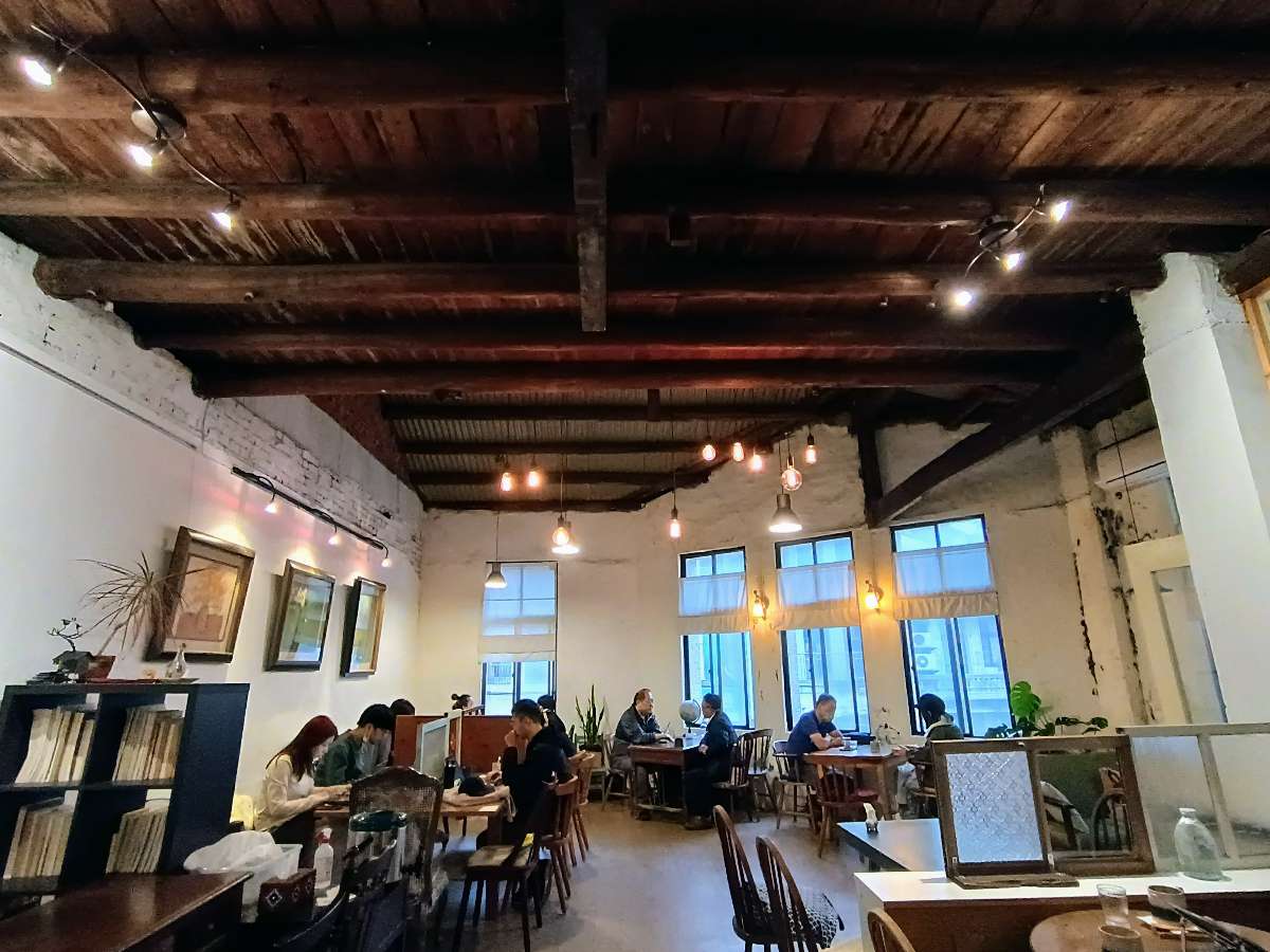 【捷運中山站咖啡廳】角公園咖啡，老宅復古氛圍，不限時有wifi